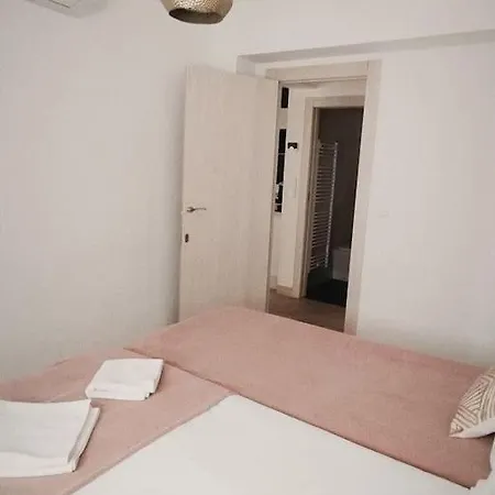 Center Wifi Parking Free Apartment *
